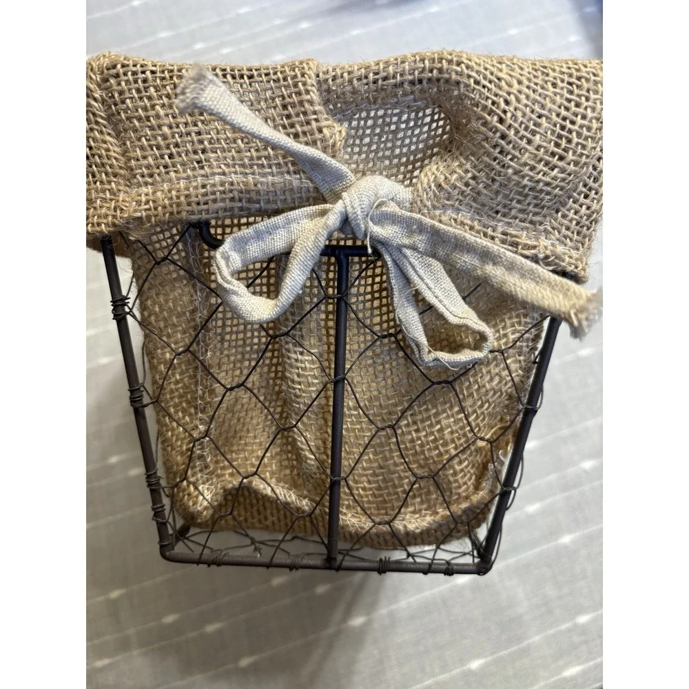 Rustic Country Farmhouse-style wire storage basket with removable burlap liner